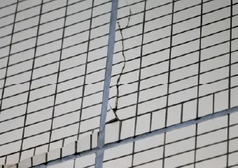 外壁のひび割れ(クラック)