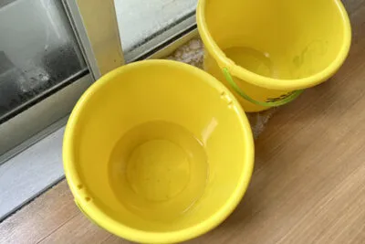 破損した屋根の様子