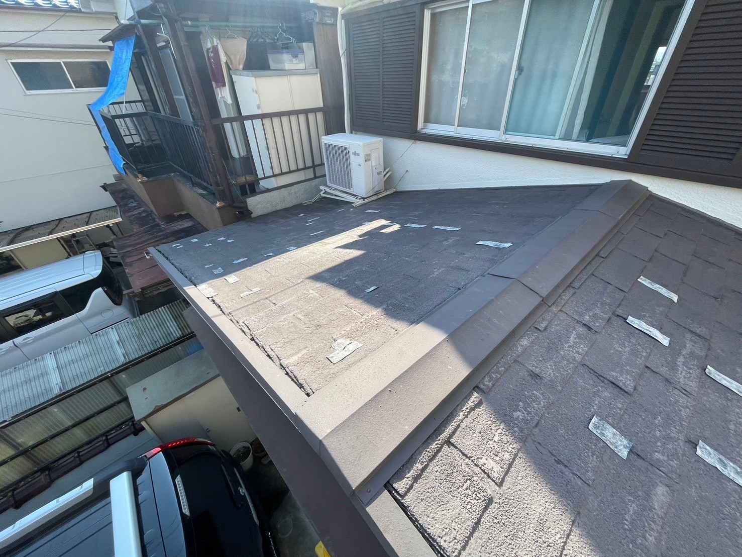 大阪府枚方市藤阪　金属屋根でカバー工法　雨漏り補修工事 施工前