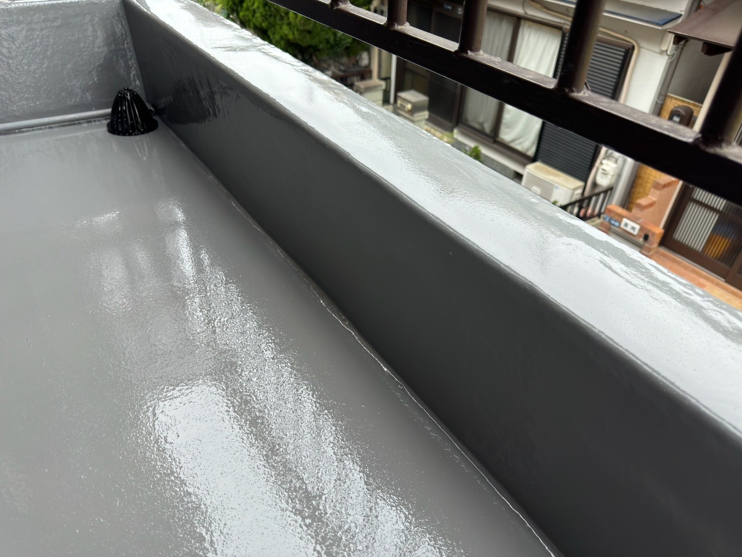 大阪府寝屋川市高宮　天井に雨染み　屋根工事・ベランダ防水工事 施工前