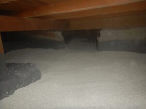 大阪府吹田市千里山東A様邸　床下湿気対策　床下の湿気はお家の大敵！？　土壌皮膜形成工法　クリーンバリヤ