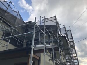 外壁・屋根工事の足場費用はこう決まる！価格が変わる5つの要因