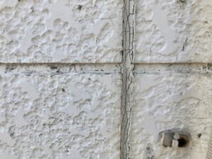 シーリングの劣化は雨漏りの前兆？見逃せない症状と正しい補修時期